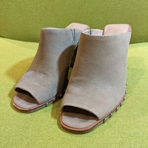 Mercer Edit Taupe Leather Mule Sandals Peep Toe Slip-On Heels Size 7.5